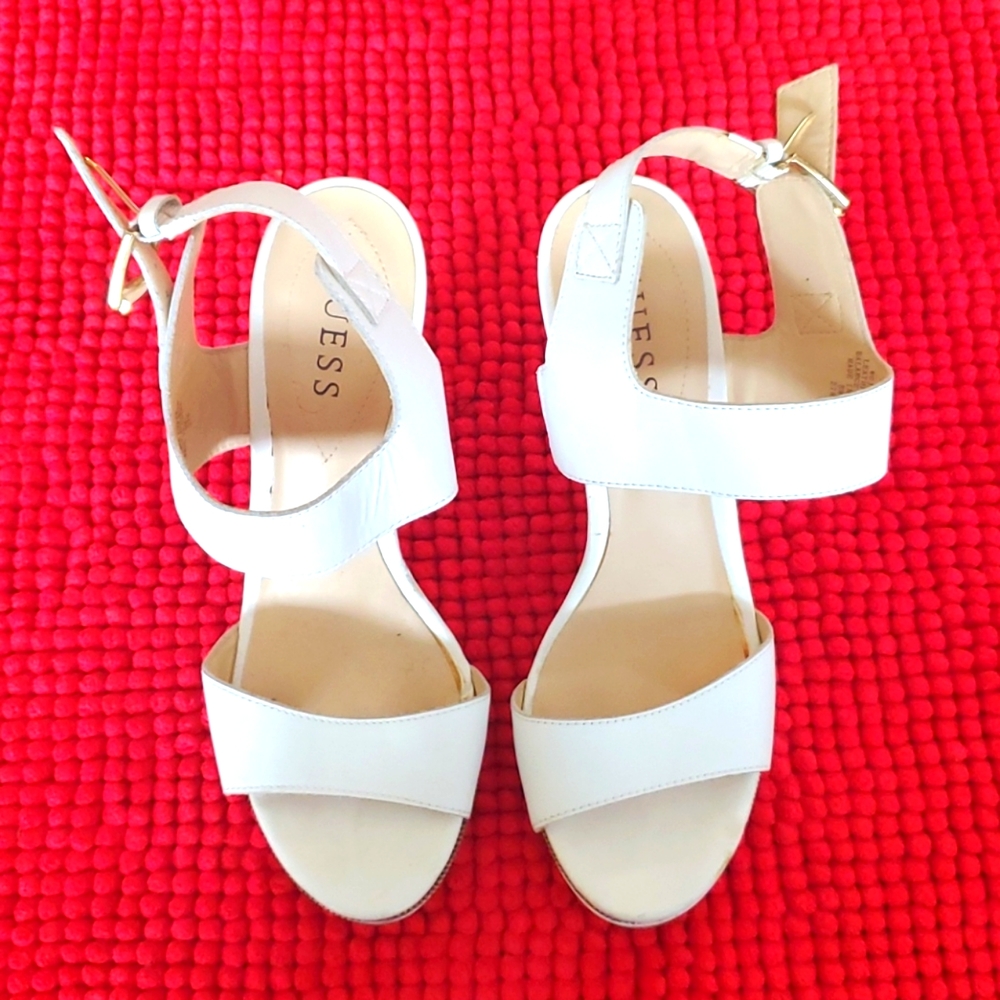 Guess white wedges